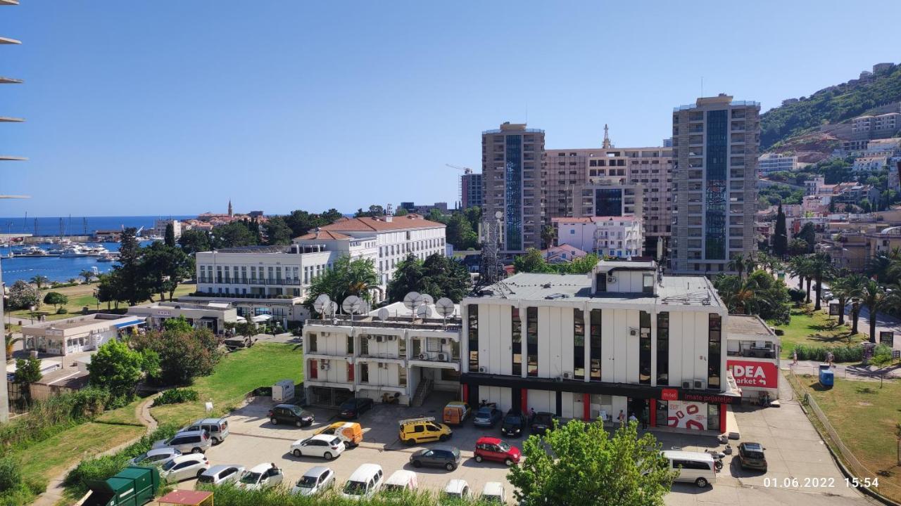 Apartments Lora In Apart-Hotel Будва Екстериор снимка