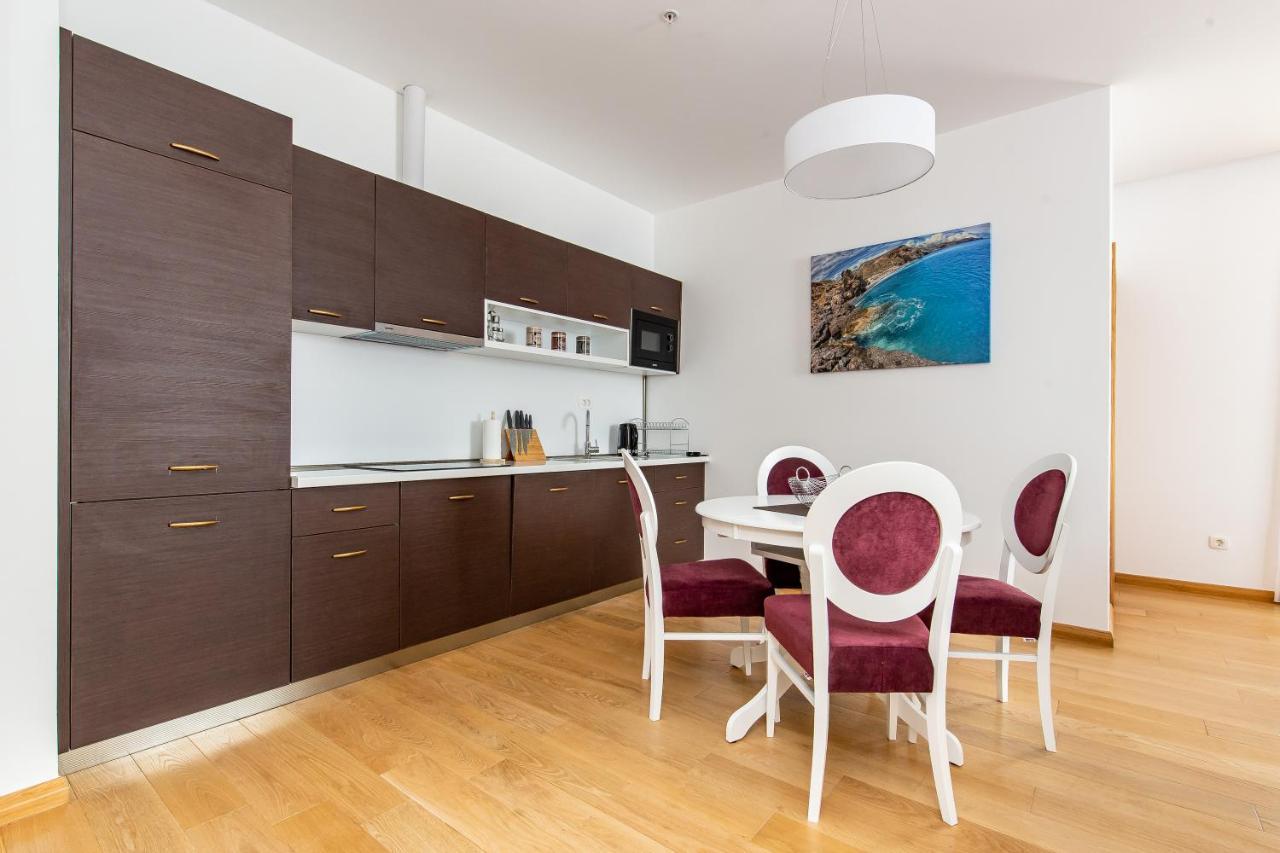 Apartments Lora In Apart-Hotel Будва Екстериор снимка