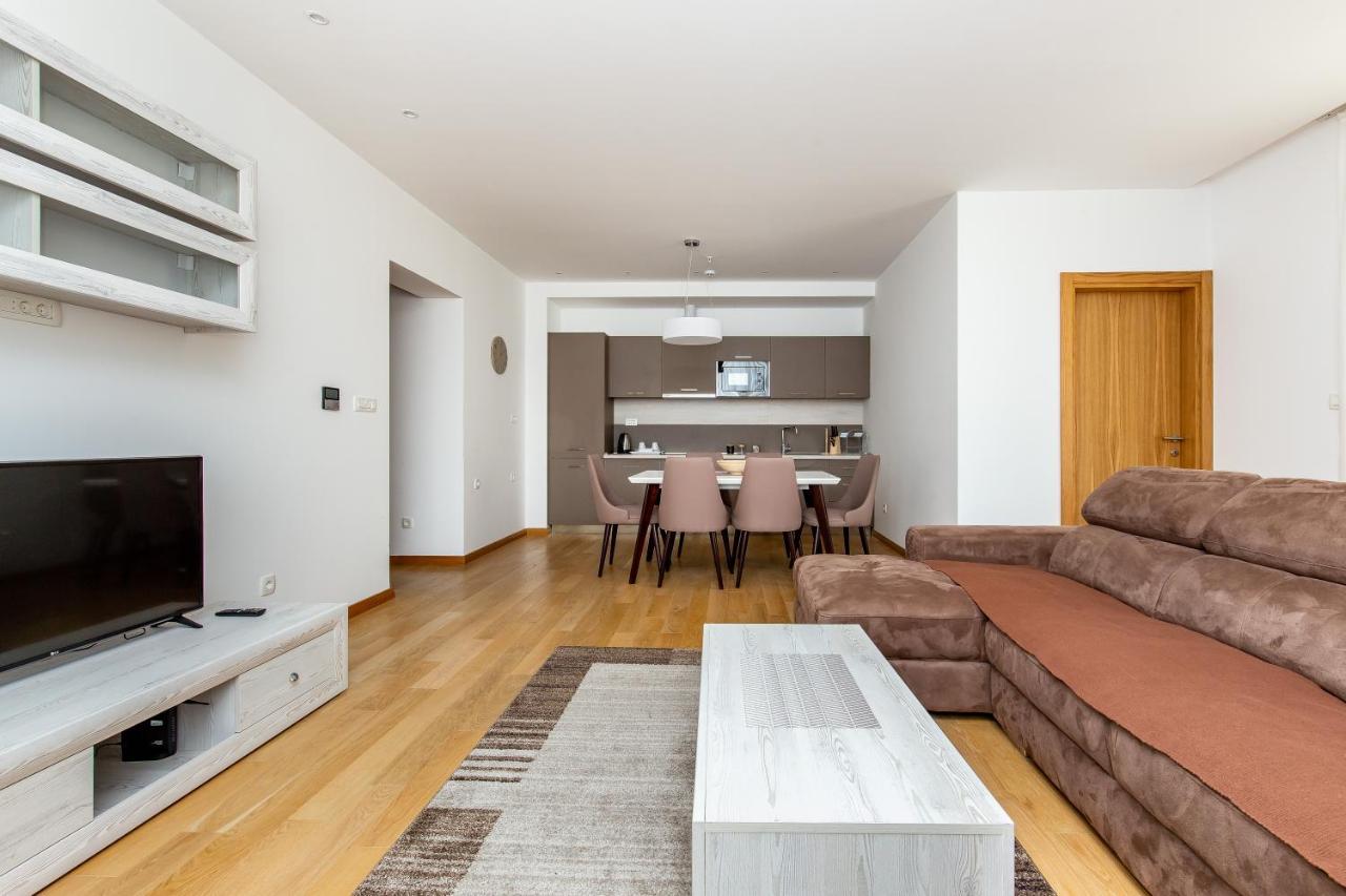 Apartments Lora In Apart-Hotel Будва Екстериор снимка