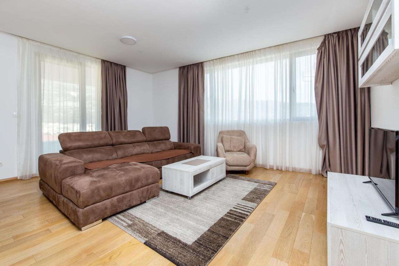Apartments Lora In Apart-Hotel Будва Екстериор снимка