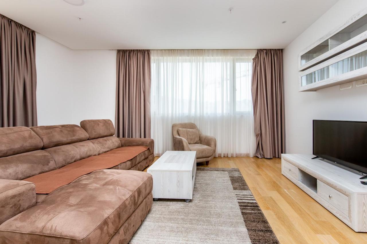 Apartments Lora In Apart-Hotel Будва Екстериор снимка