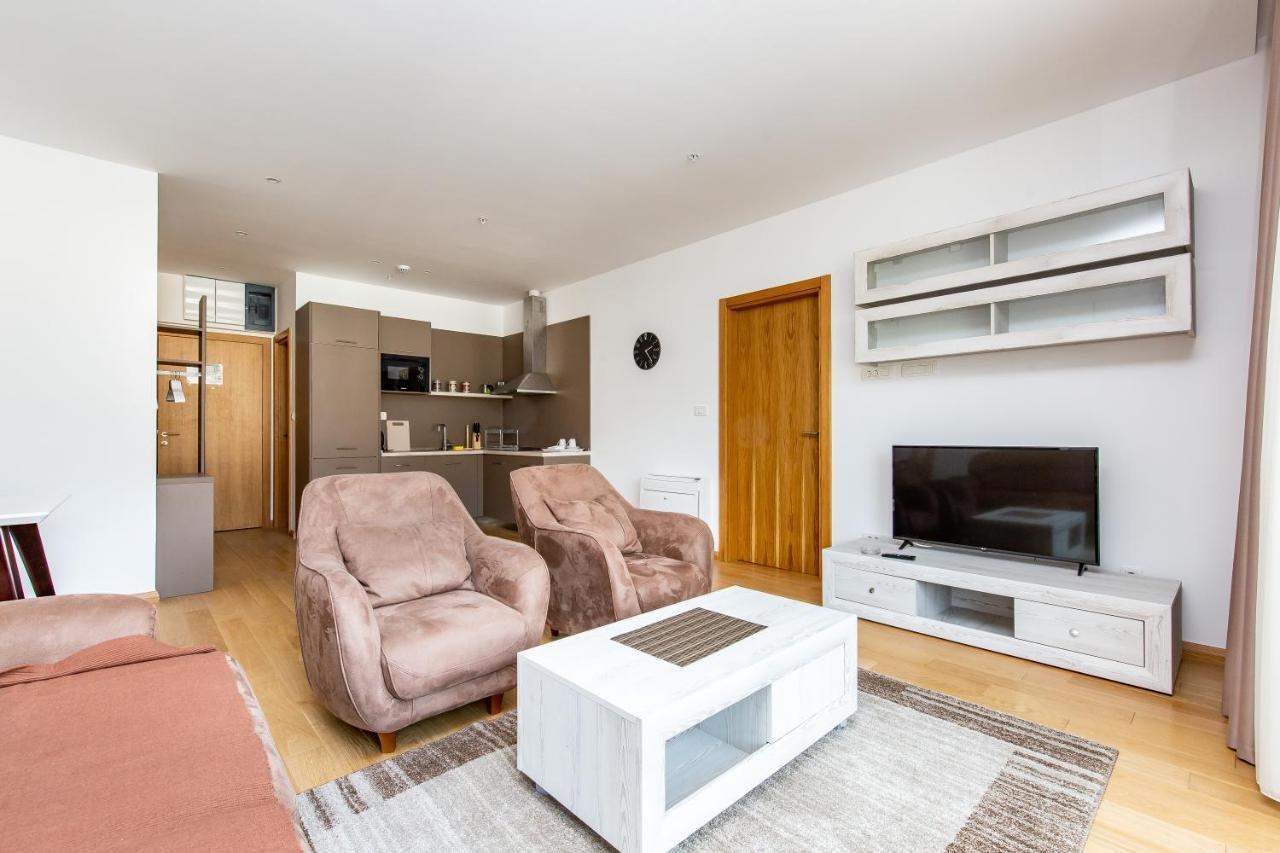 Apartments Lora In Apart-Hotel Будва Екстериор снимка
