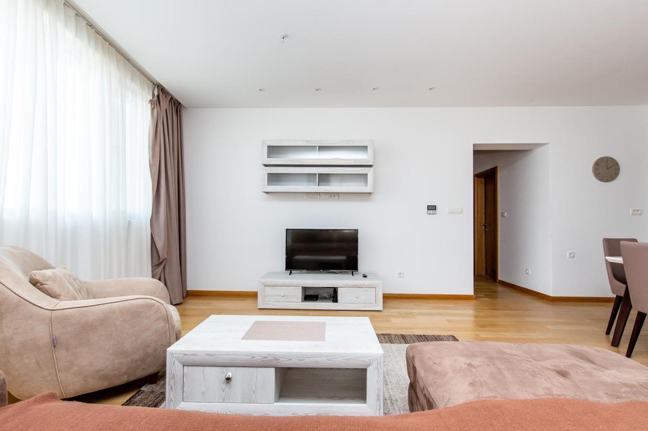 Apartments Lora In Apart-Hotel Будва Екстериор снимка
