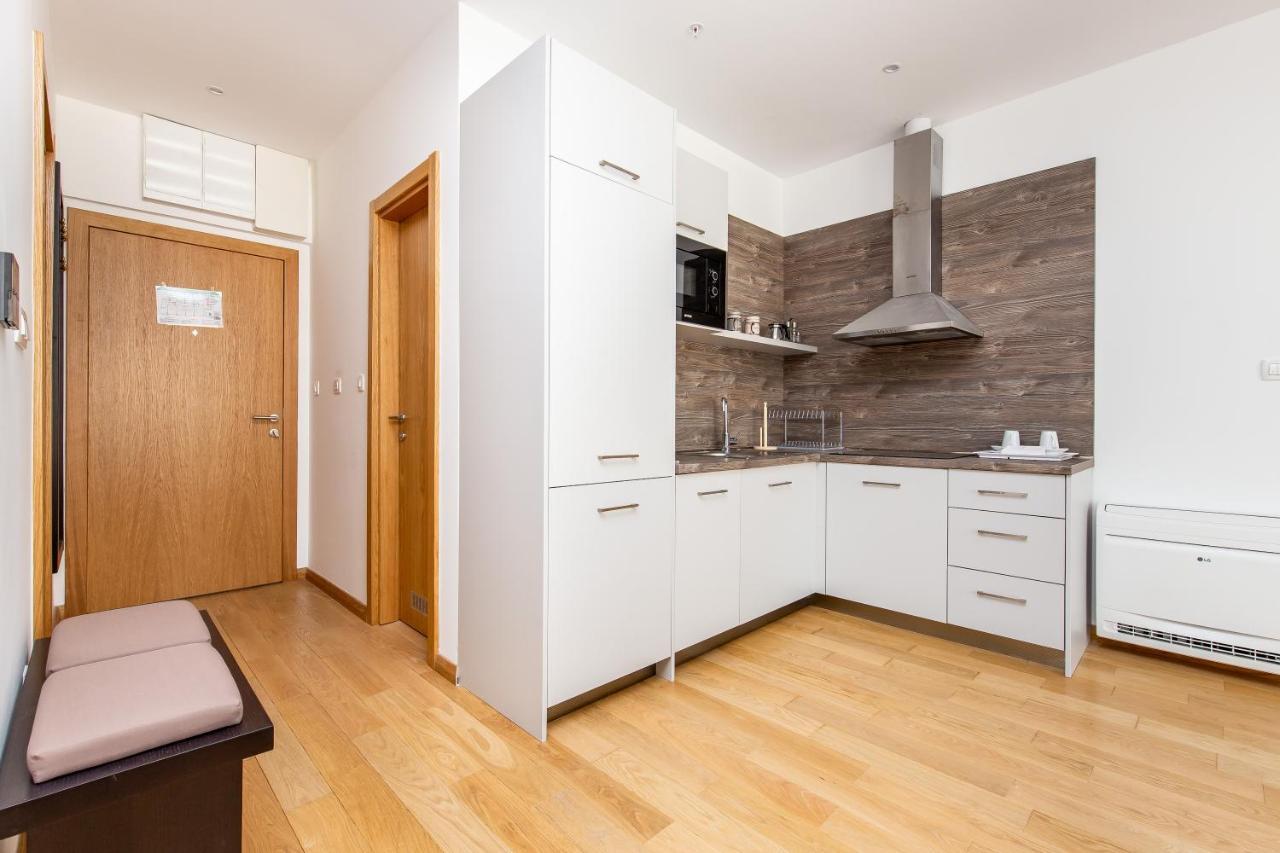 Apartments Lora In Apart-Hotel Будва Екстериор снимка