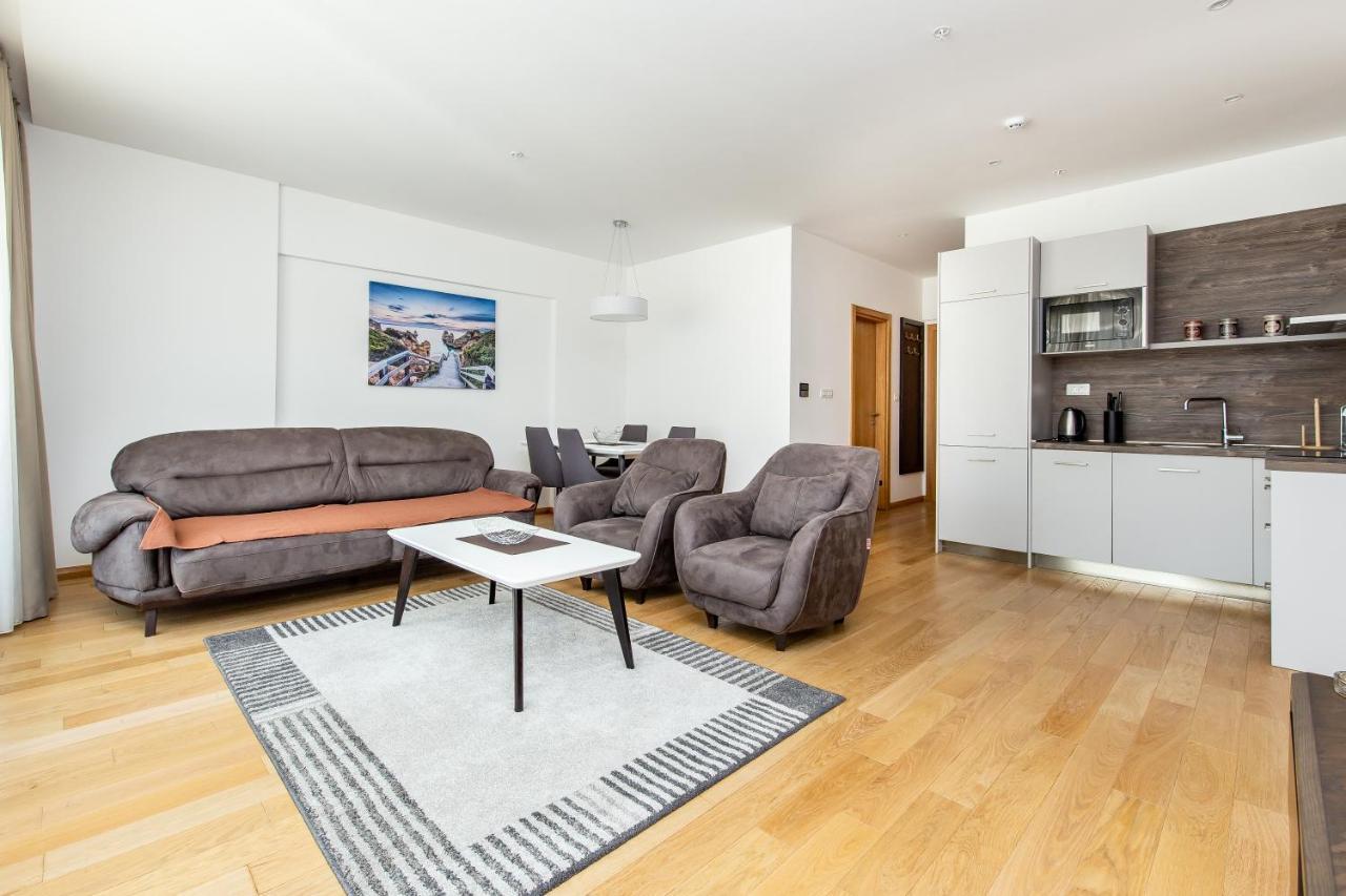 Apartments Lora In Apart-Hotel Будва Екстериор снимка