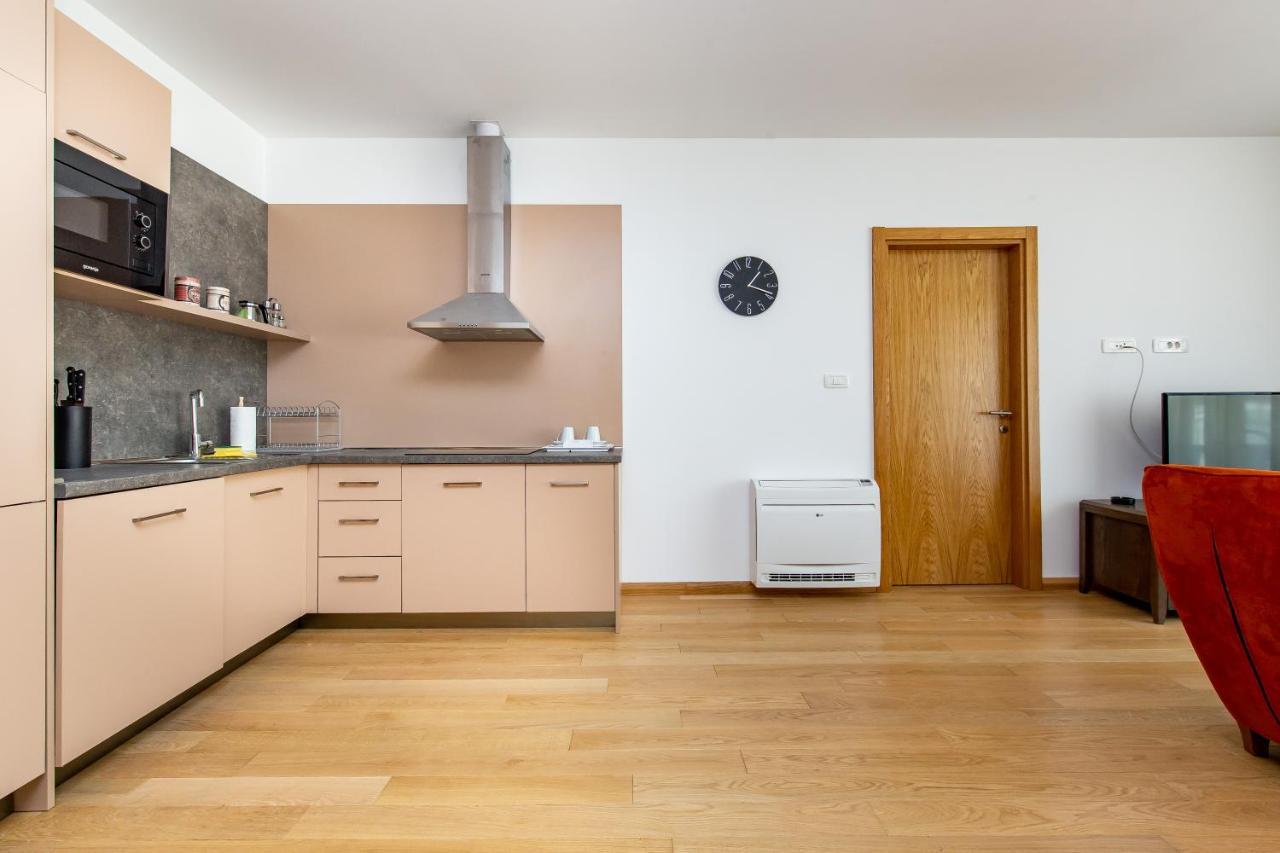 Apartments Lora In Apart-Hotel Будва Екстериор снимка