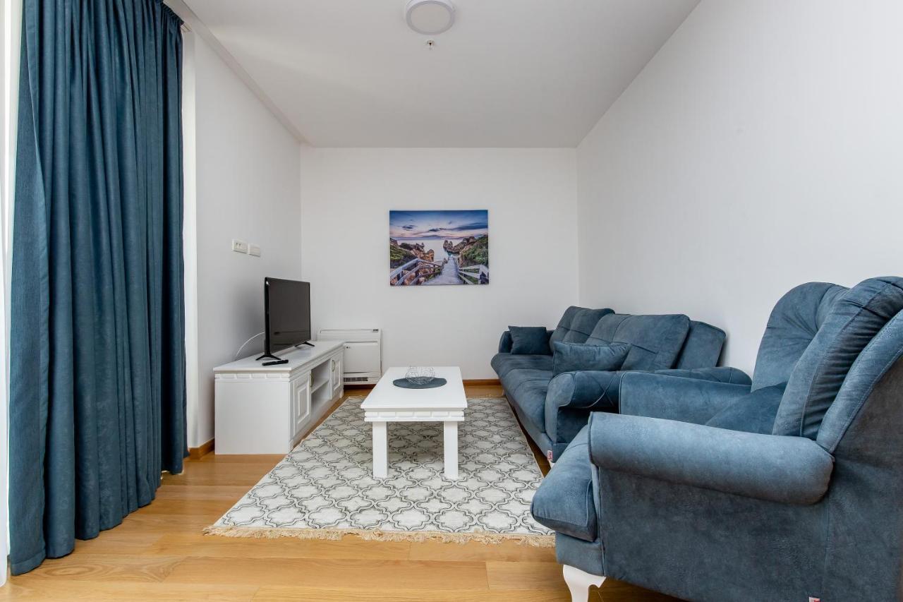 Apartments Lora In Apart-Hotel Будва Екстериор снимка