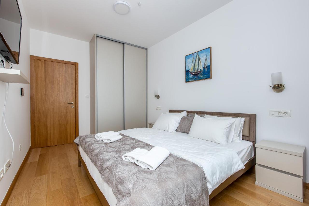 Apartments Lora In Apart-Hotel Будва Екстериор снимка